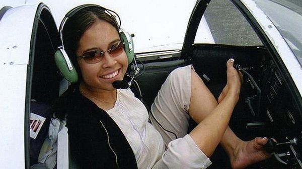 Repülővezetői Engedélyt Kapott A Karok Nélkül élő Nő Lifema 